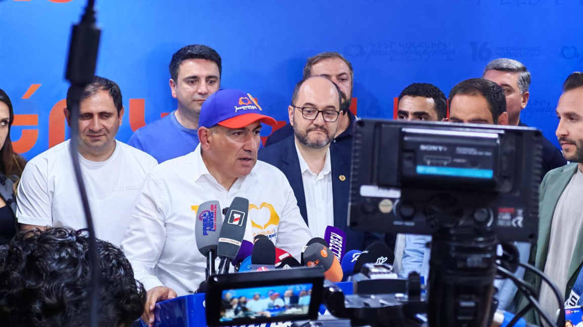 Пашинян обяви победа на парламентарния в...
