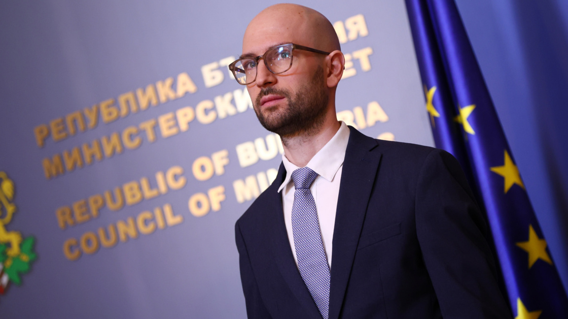 El Gobierno interino prepara un proyecto...