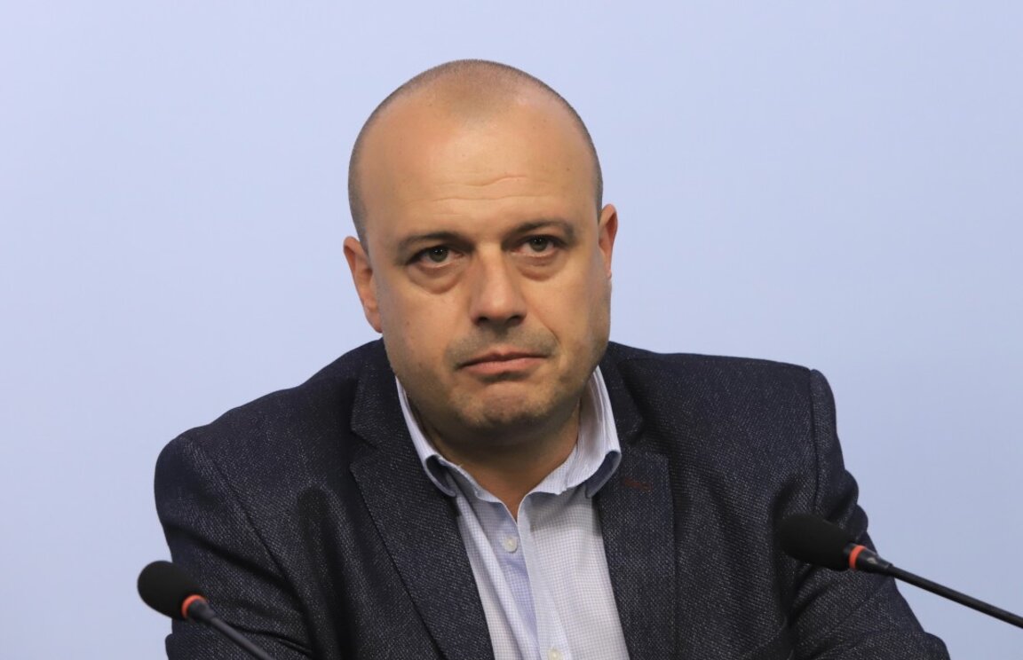 Христо Проданов: Искаме оставка на ръководството на БСП, превзето е от Пеевски