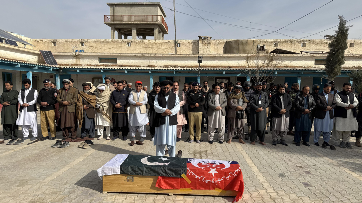 Над 30 загинали при експлозия в шиитска джамия в пакистанската столица Исламабад