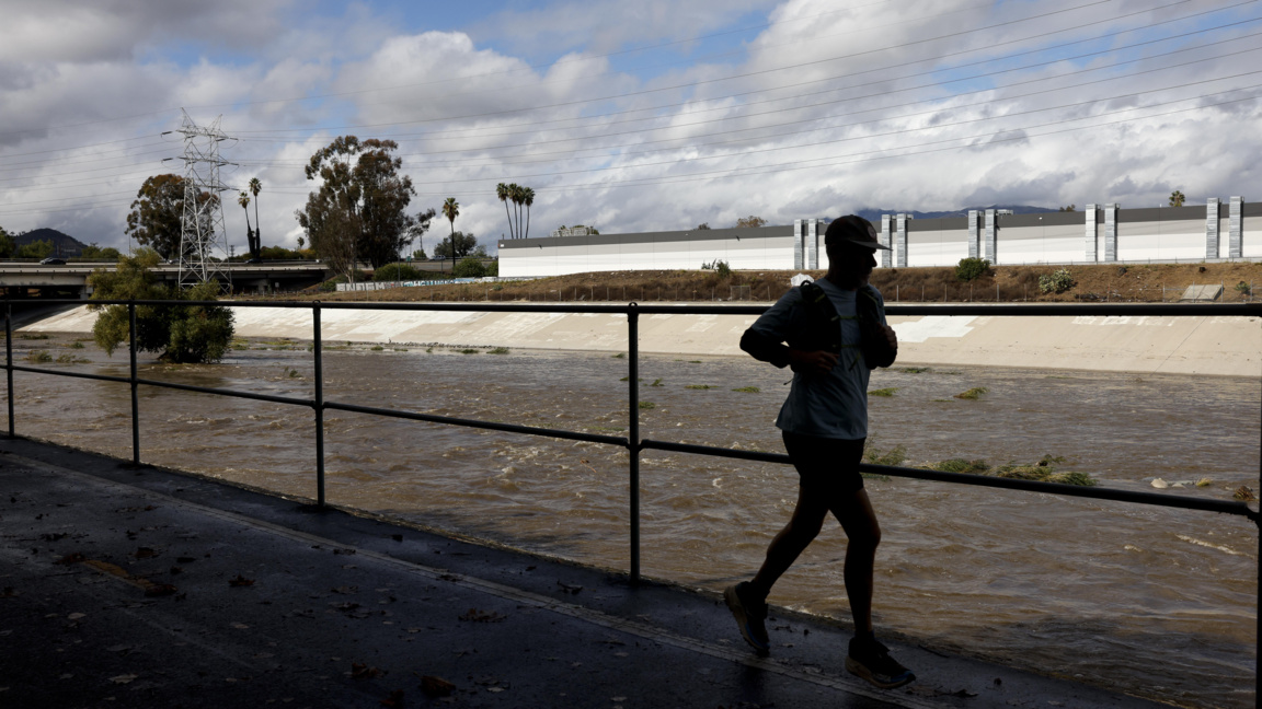 Калифорния: Очаква се по-добро време след "атмосферната река"