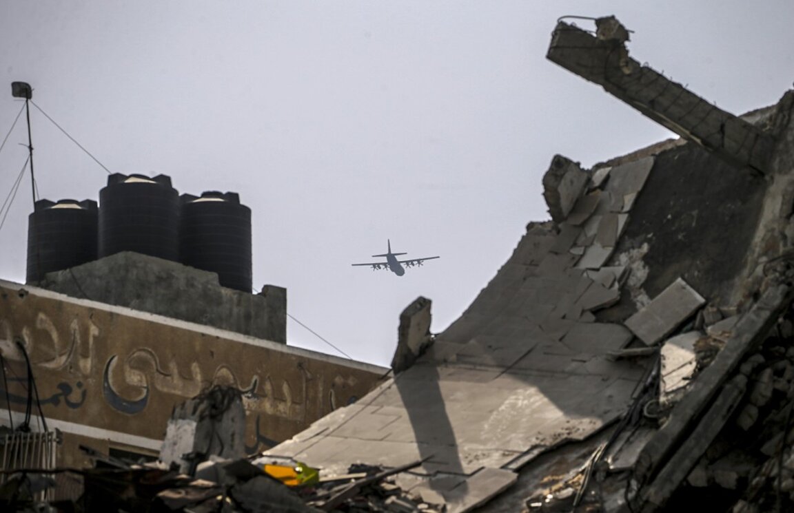 Израелската армия предупреди палестинците, че районът около град Газа остават "опасна бойна зона"