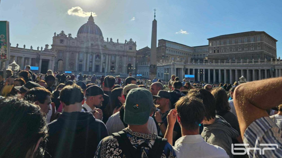 Ватиканът превежда литургии на 60 езика с изкуствен интелект 