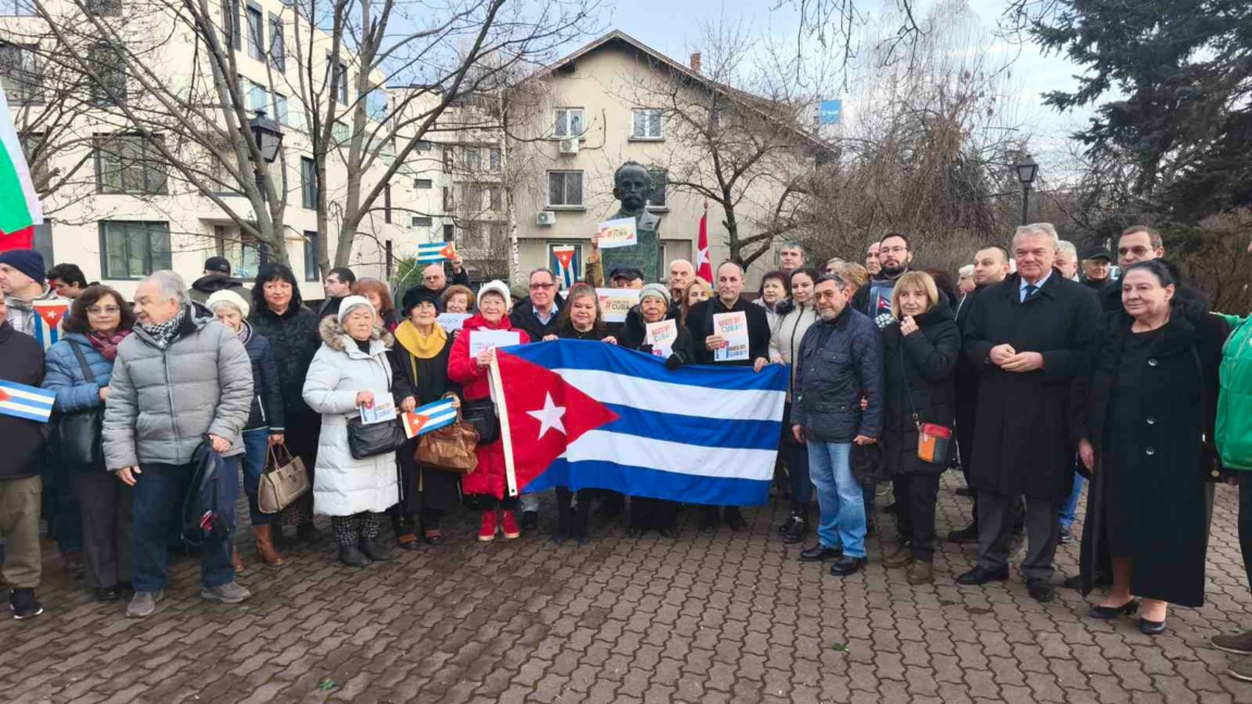 Búlgaros y cubanos se reunieron en Sofía para rendir homenaje a José Martí