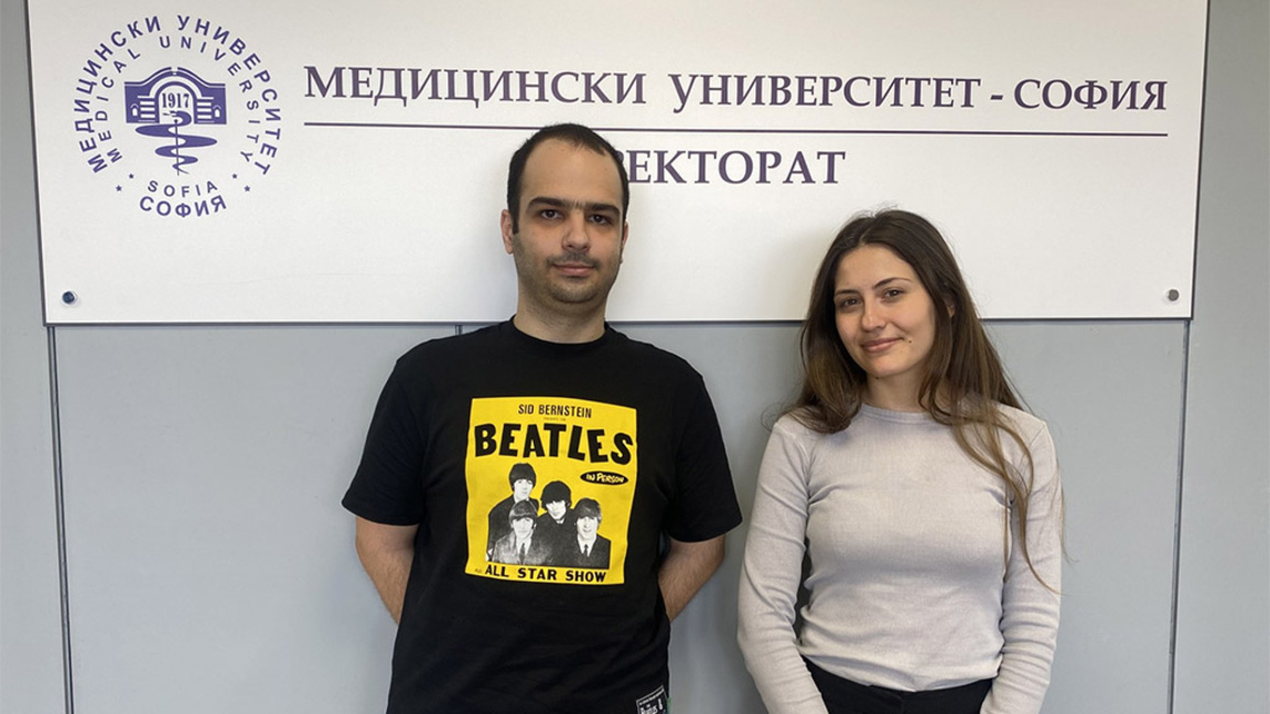 Двамата отличници ще останат в България, вече са избрали какво да специализират