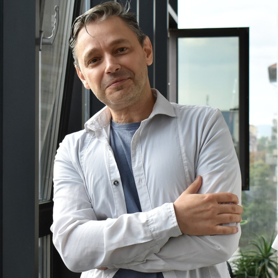 Как дезинформацията манипулира мозъка ни – и как да я разпознаваме