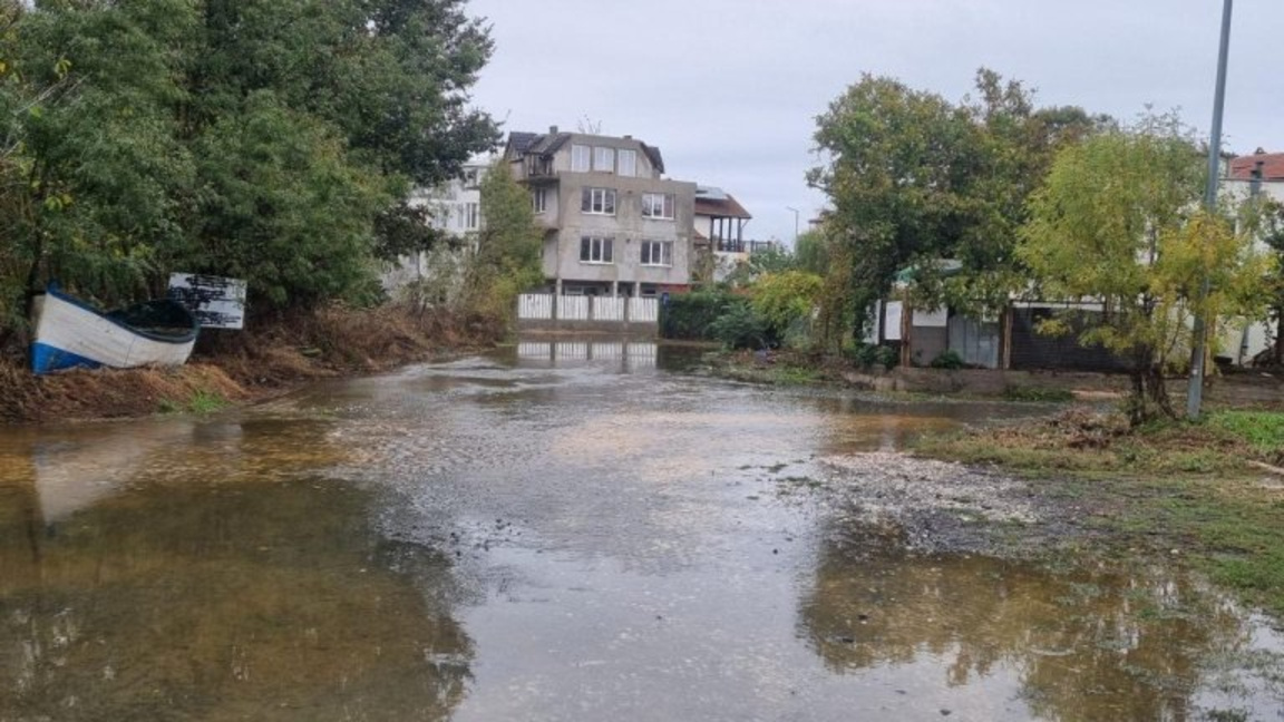 Гелеменово изгони "Напоителни системи", ...