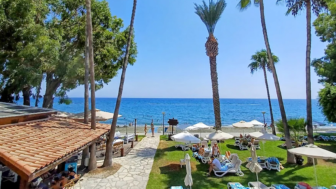 По съседски Кипър бележи рекорди в туризма