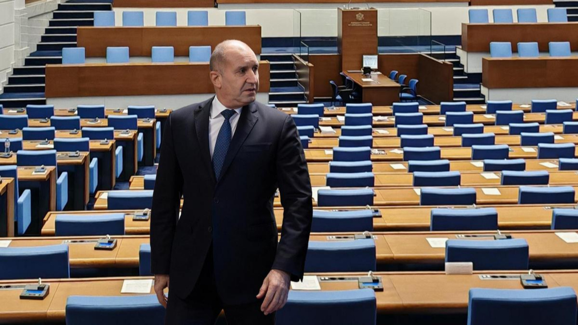 Новото правителство полага клетва в Наро...