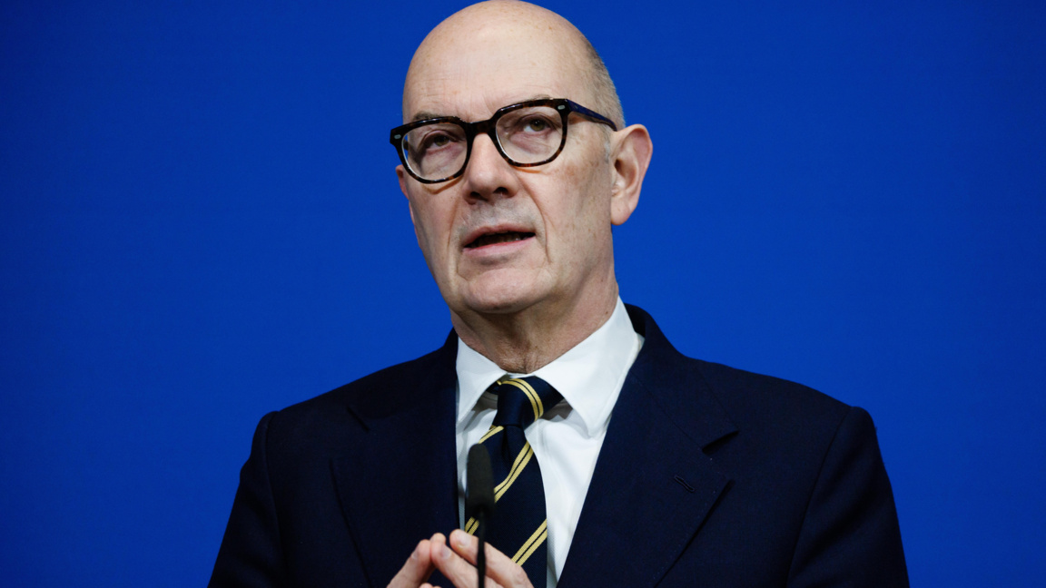 Роланд Лескюр, френски финансов министър