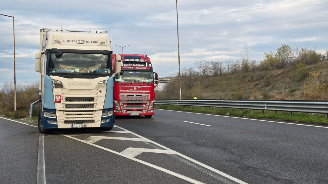 Преустановено е движението на камиони през гранични пунктове с РСМ