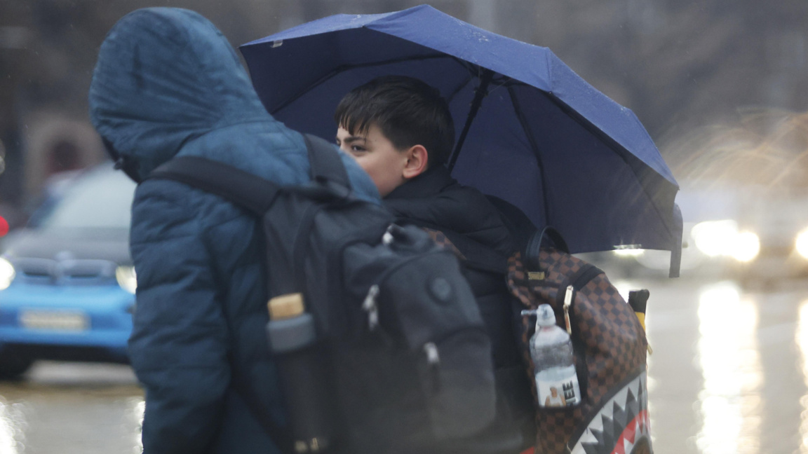 Идат дъждове, остава топло