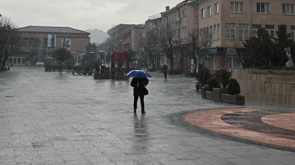 Щетите от наводненията в община Кирково ...