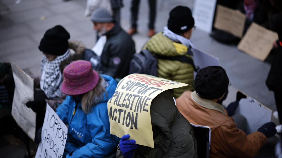 Участници в протест в подкрепа на "Палестинско действие" в Лондон на 20 ноември 2025 г.