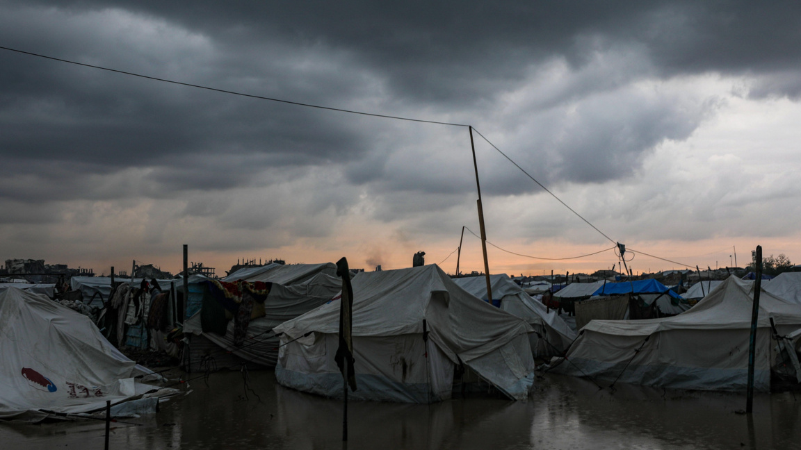 Властите в Газа предупредиха за хуманитарна катастрофа след наводненията