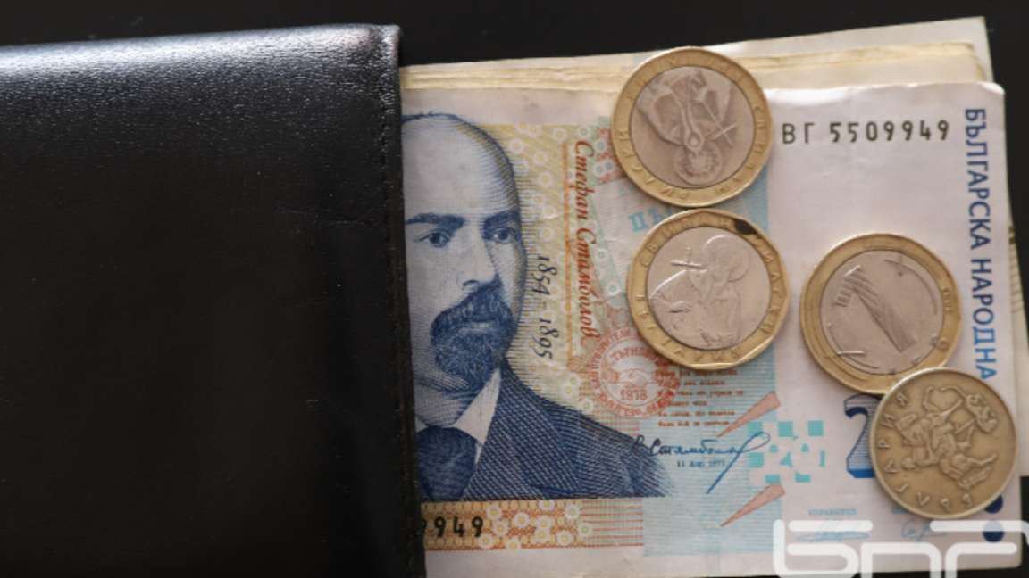 Паркирането под Седемте езера от 5 лева става 5 евро