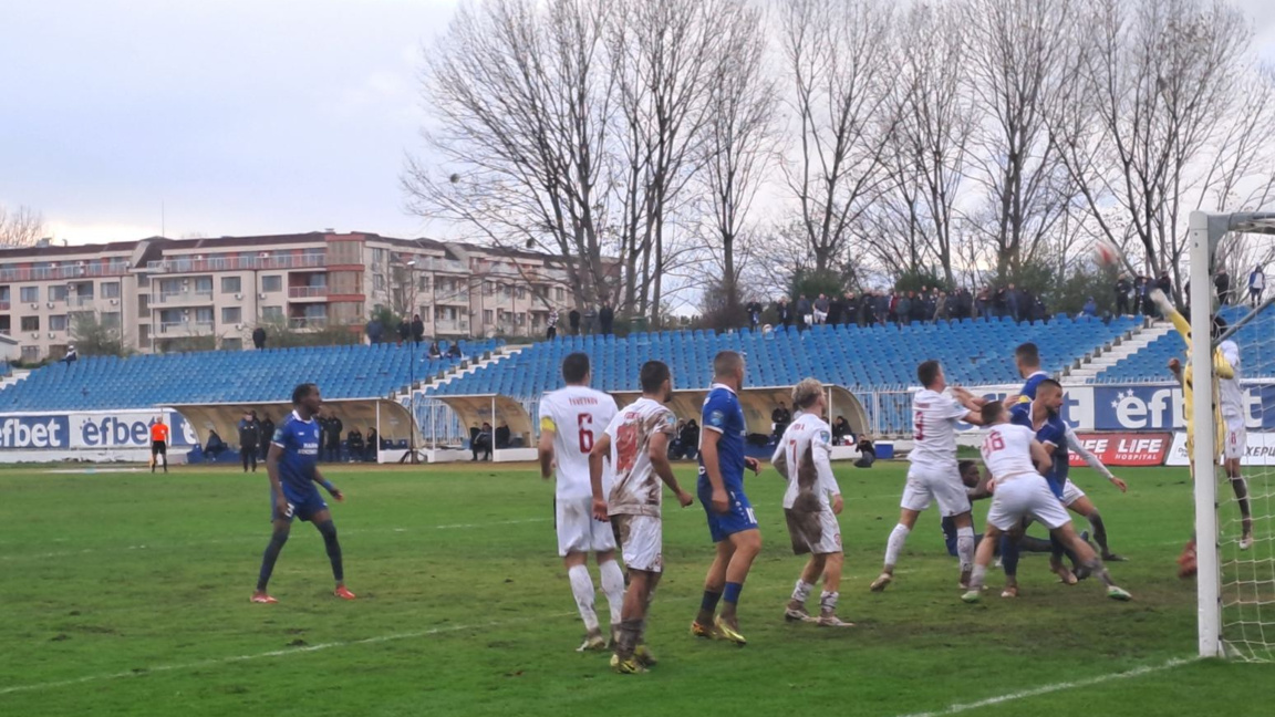 ФК "Черноморец" завърши с 0:2 срещу "Фратрия"