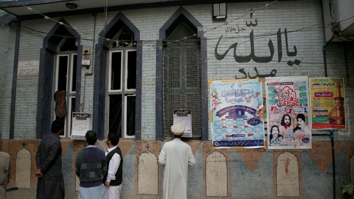 Взрив в джамия в Пакистан, най-малко 12 души са убити