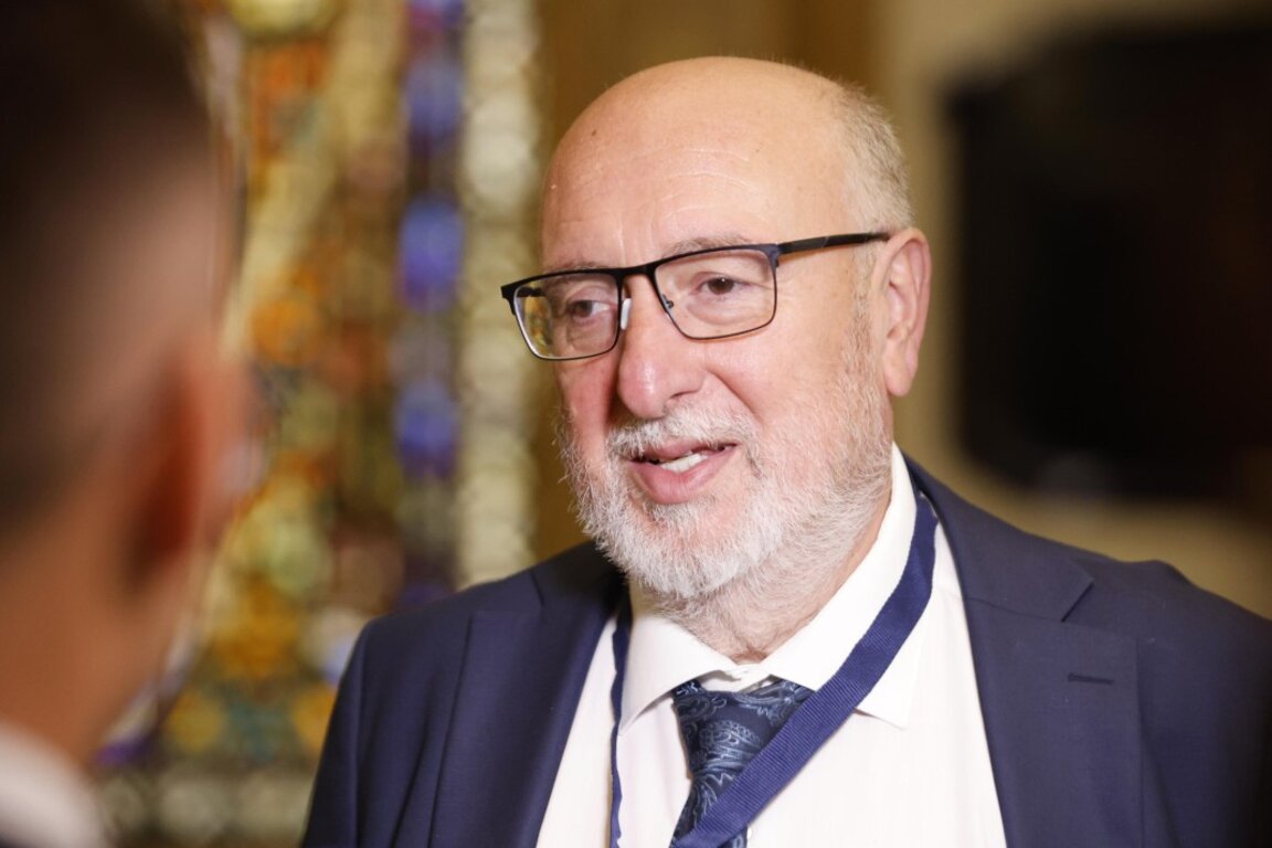 Проф. Милко Палангурски