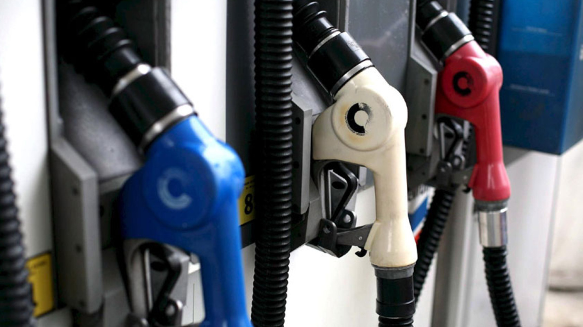 Покачват се цените на горивата в Гърция...