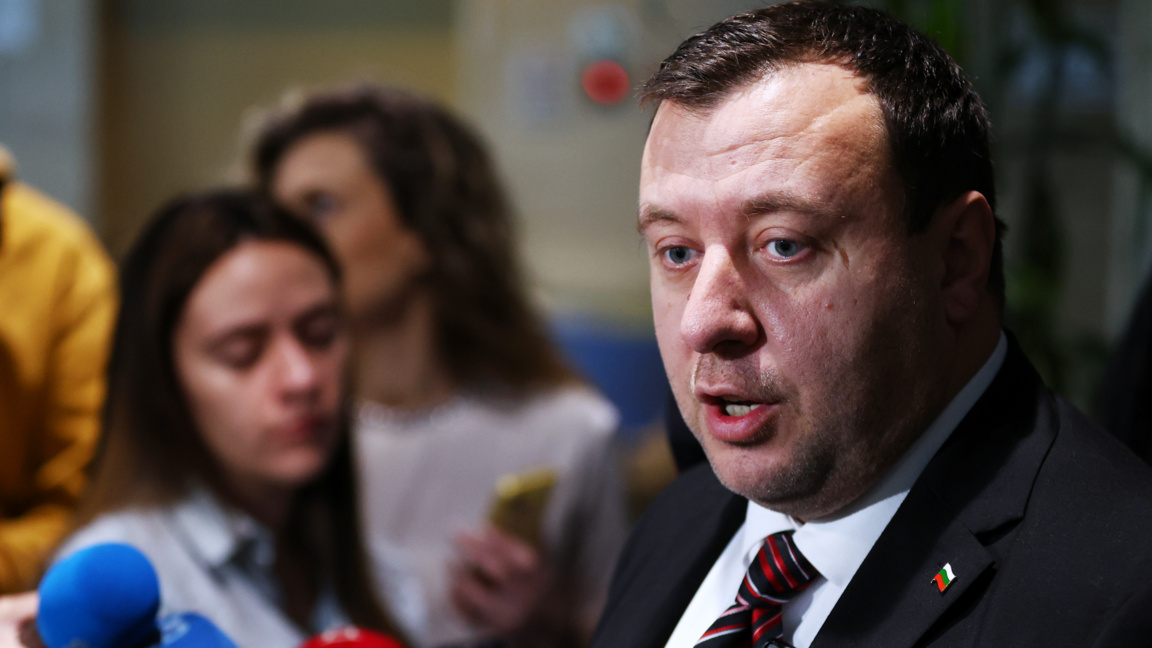 Петър Петров, "Възраждане"