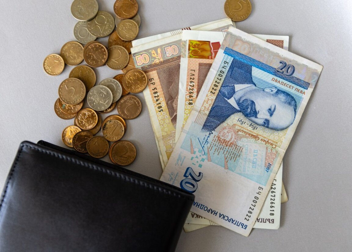 КНСБ: Допълнителни 200 млн. лв. в бюджета за ръст на заплатите в публичния сектор