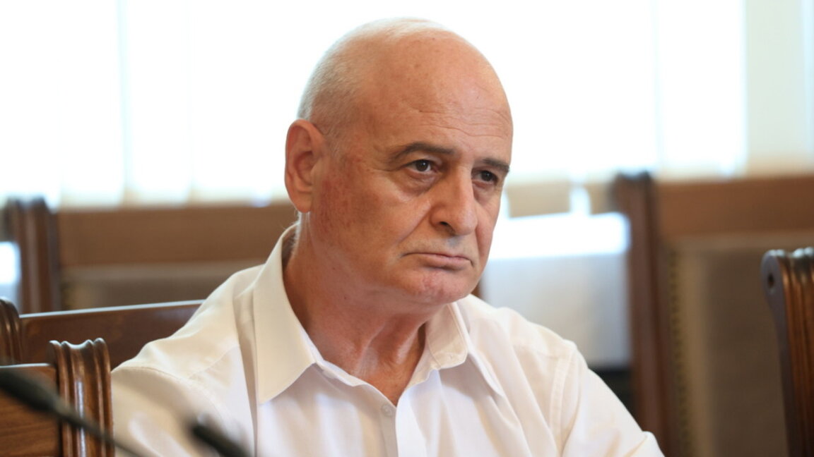 проф. Николай Радулов