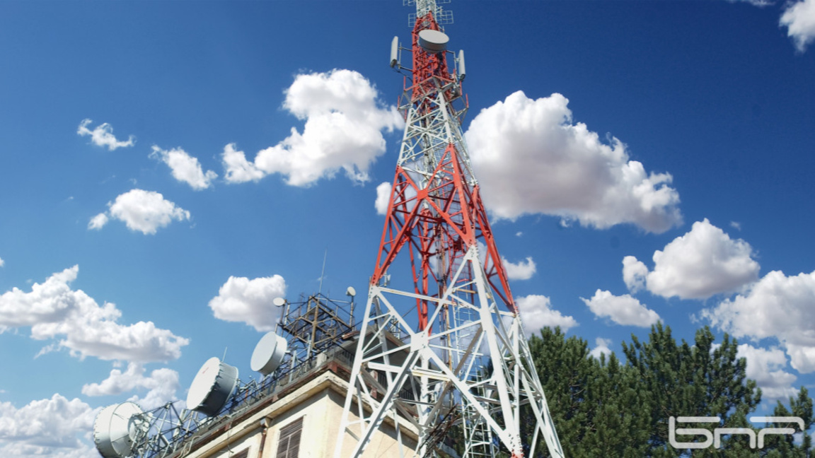 Предавател на Радио Стара Загора на връх Аида