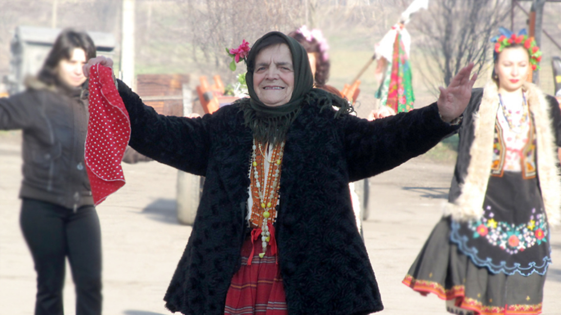 "Заиграло бабино оро" – традиции за Бабинден