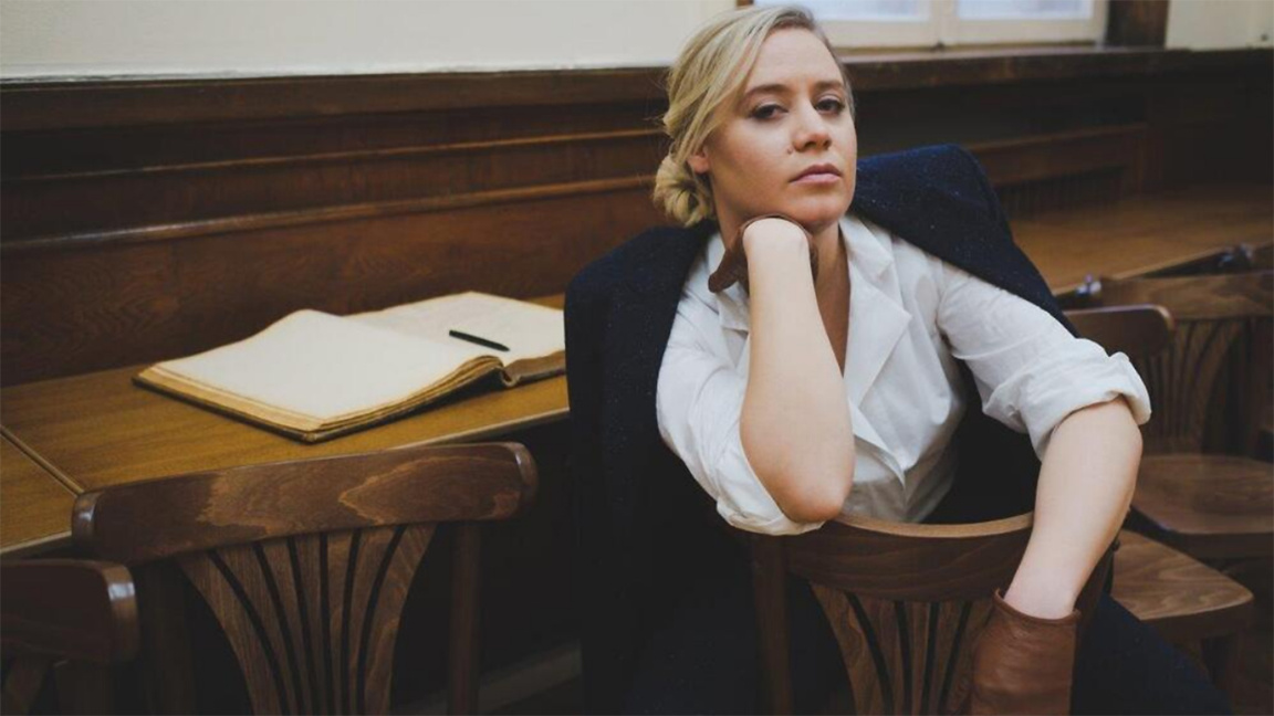 Romani “Ostajnica” i Rene Karabash është...