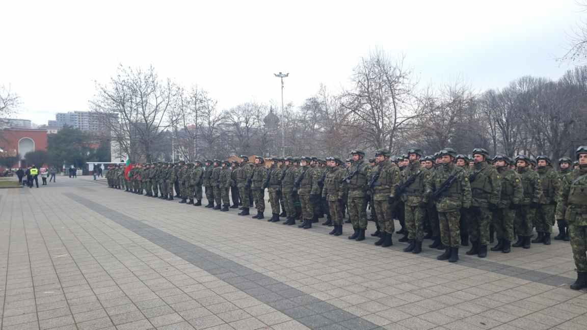 97 български военнослужещи заминават за мисия в Косово в рамките на KFOR