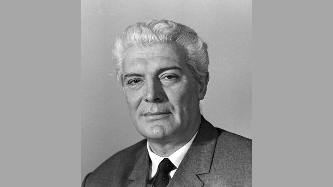 Yosif Tsankov – “Pesen moya, obich moya” (“My Song, My Love”)