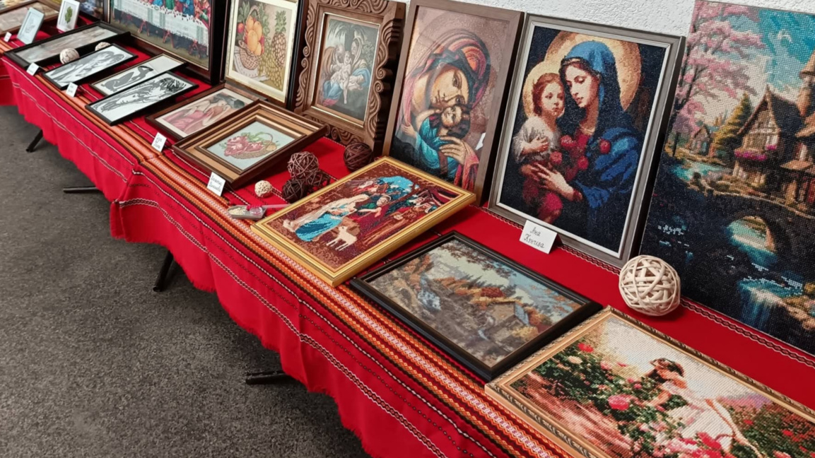 С изложба на гоблени в с. Зверино отбелязват 100-годишнината на читалището