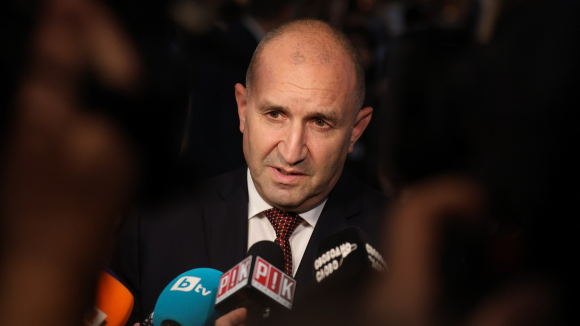 Очаква се президентът да обяви кога ще в...