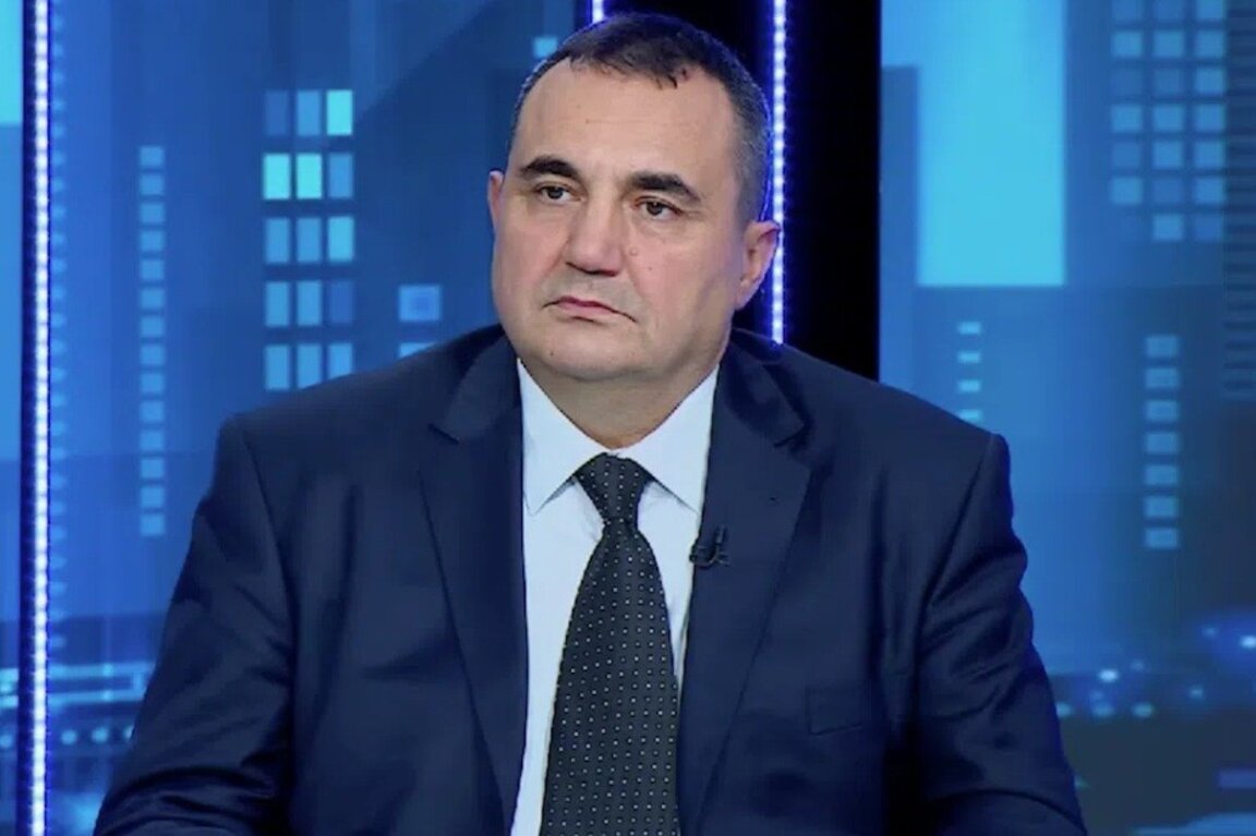 Веселин Стойнев: Ако влезем в еврозоната и Европа се консолидира, шансовете на Румен Радев намаляват