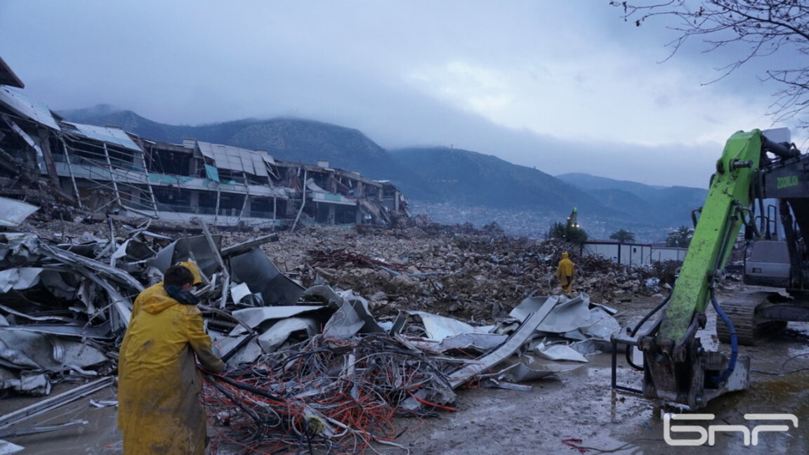 "Когато помагаме, надеждата не умира" - Хатай година след земетресението