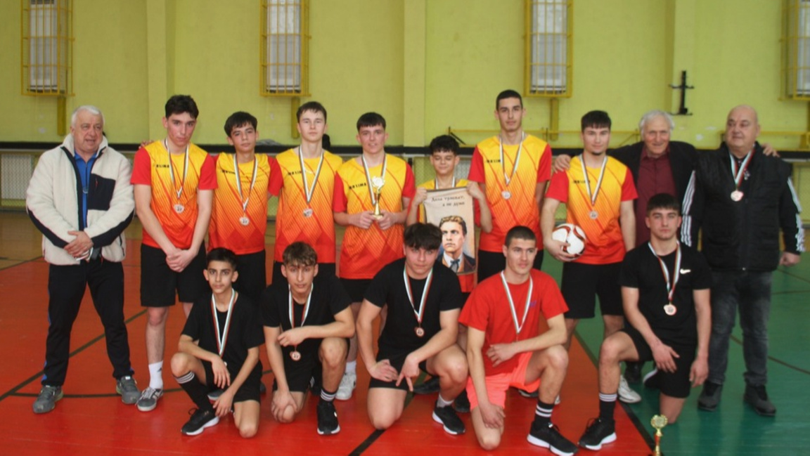 Футболен турнир, посветен на Левски...