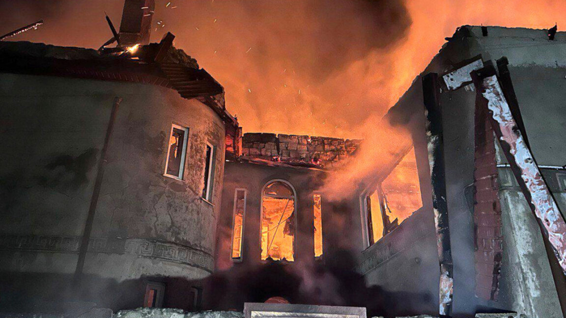 Антон Грушецки: Украинците са склонни да отложат освобождението на Донбас и Крим