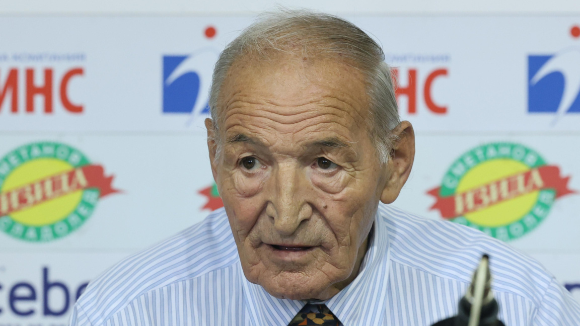 В Болгарии прощаются с легендарным футбо...