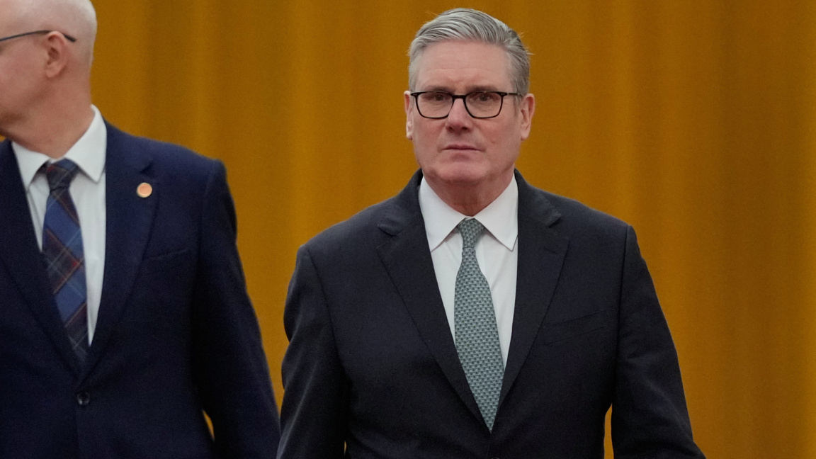 Британският министър-председател Киър Стармър пристига за среща с китайския президент Си Цзинпин в Голямата зала на народа в Пекин