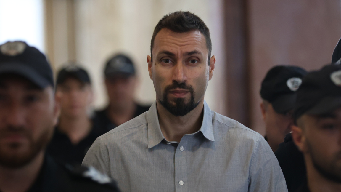 Присъдата на съпруга на Евгения Орлин Владимиров (на снимката) беше намалена - от доживотен затвор на 20 години лишаване от свобода, а баща му Пламен беше изцяло оправдан..