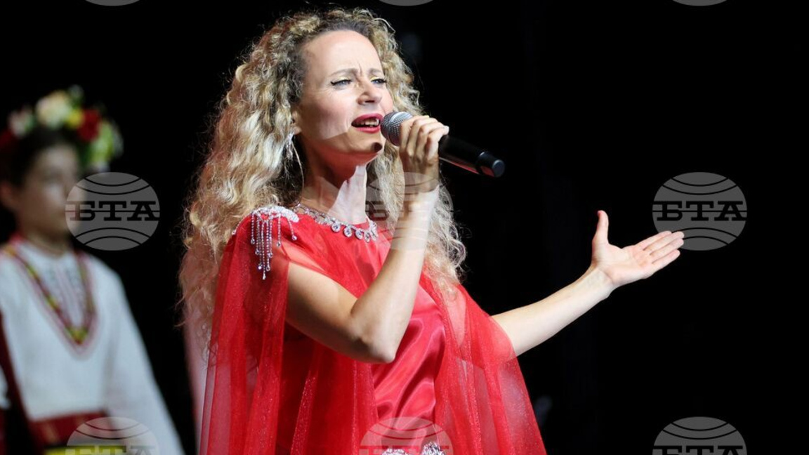 Деси Добрева и Tenori d'Amore посветиха ...