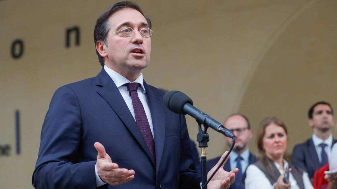 Министърът на външните работи Хосе Мануел Албарес