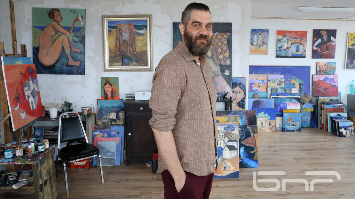 В ателието на Николай Димчевски...