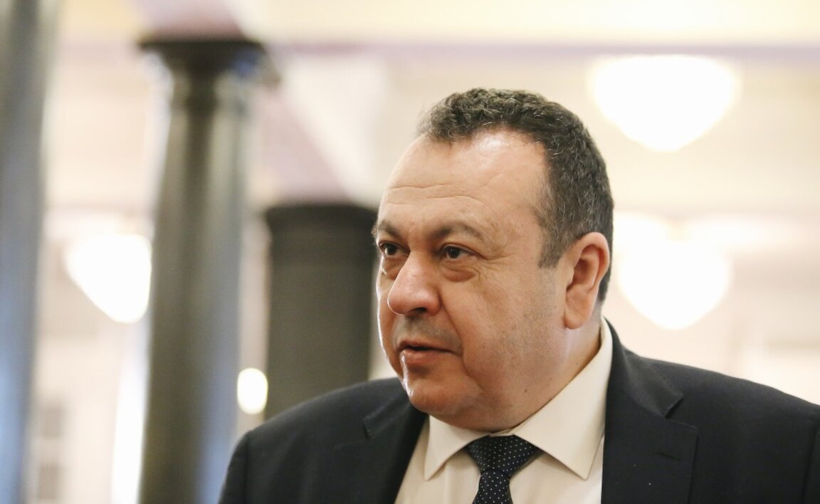 Хамид Хамид: Не смятам да напускам ДПС. За нов проект с мен не е говорено