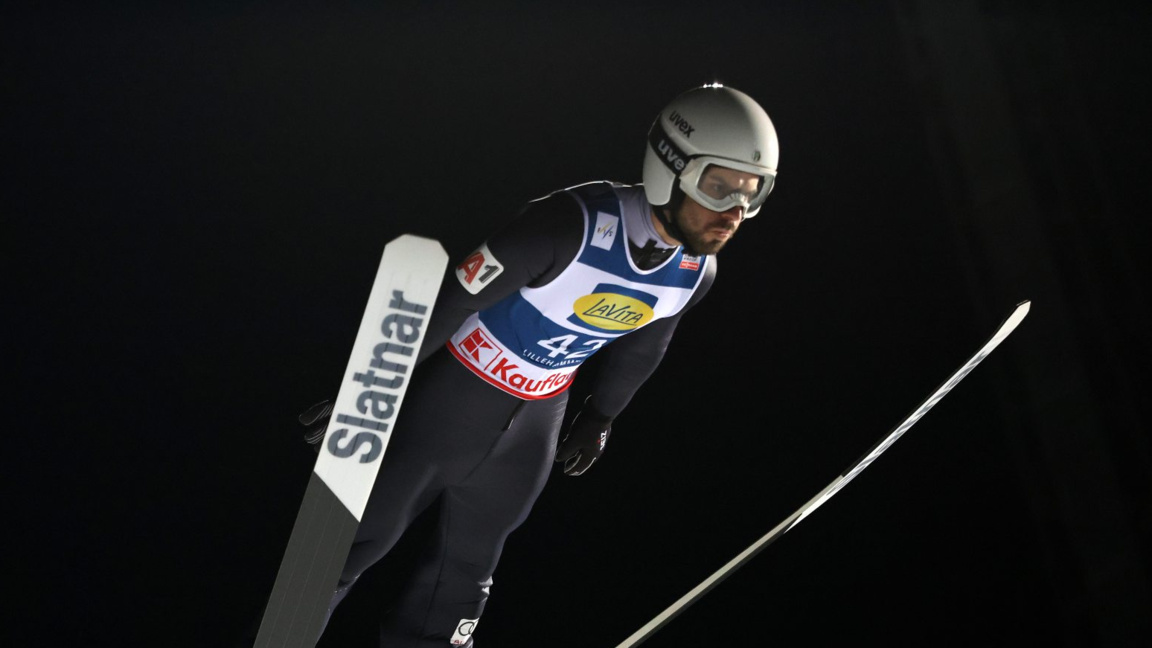 Зографски елиминира олимпийския шампион ...