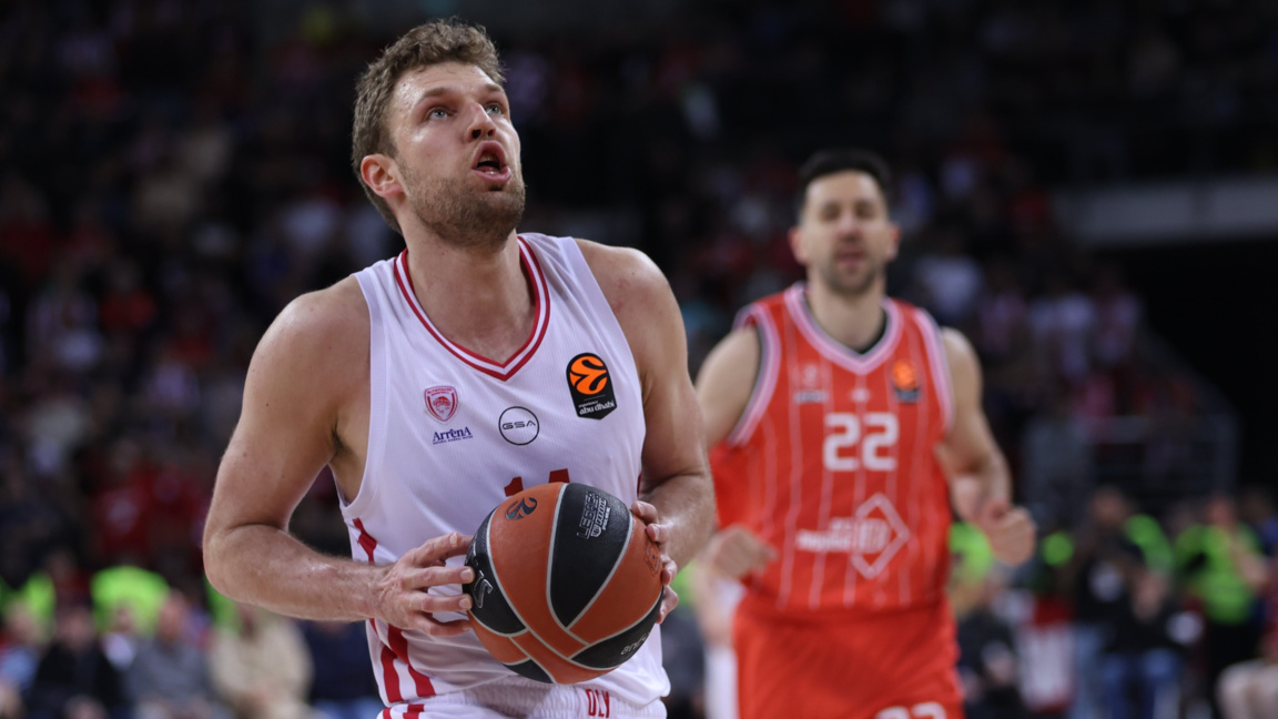 Aleksandar Vezenkov named EuroLeague MVP...