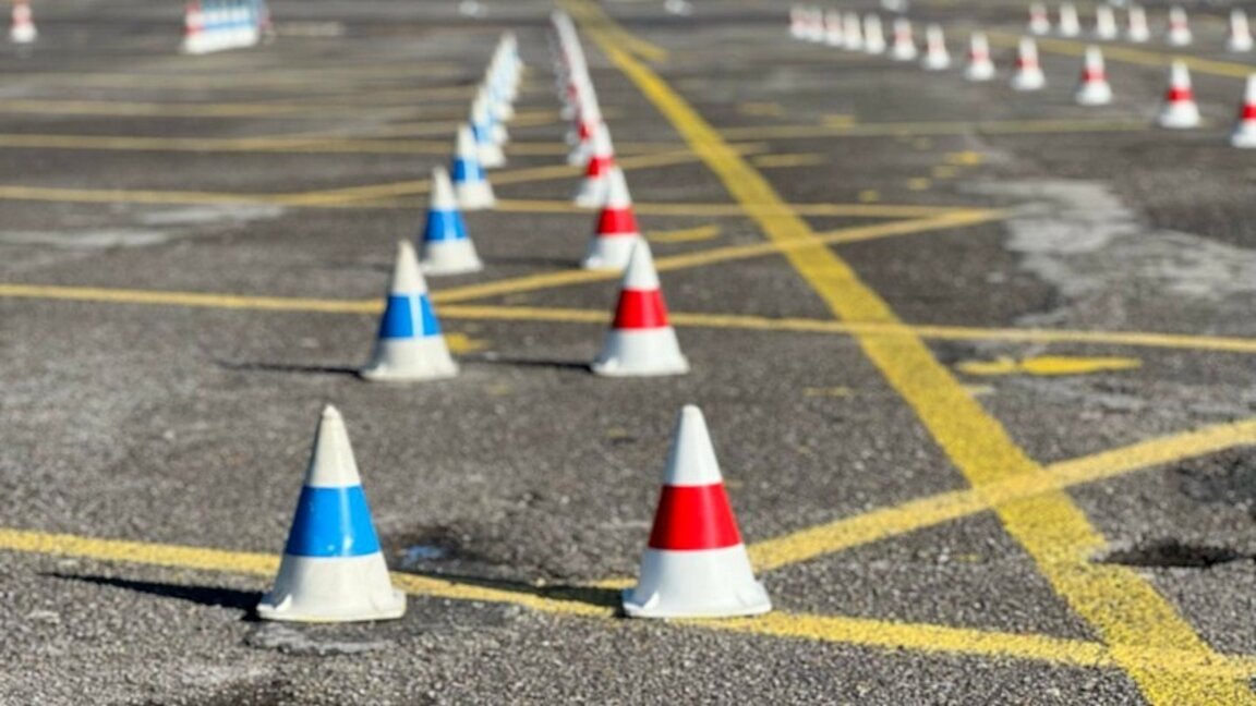 Министърът на транспорта смята, че полигоните трябва да са част от обучението на шофьорите