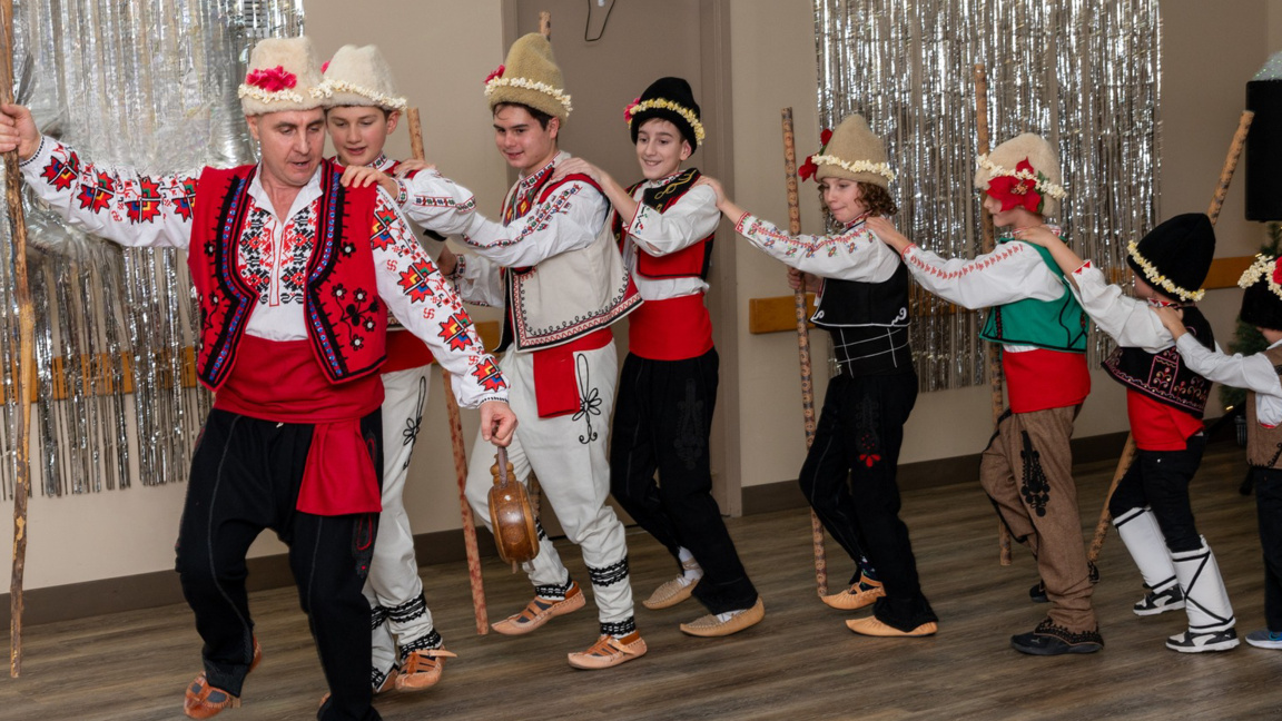 Българи в Калгари се събират, за да поср...