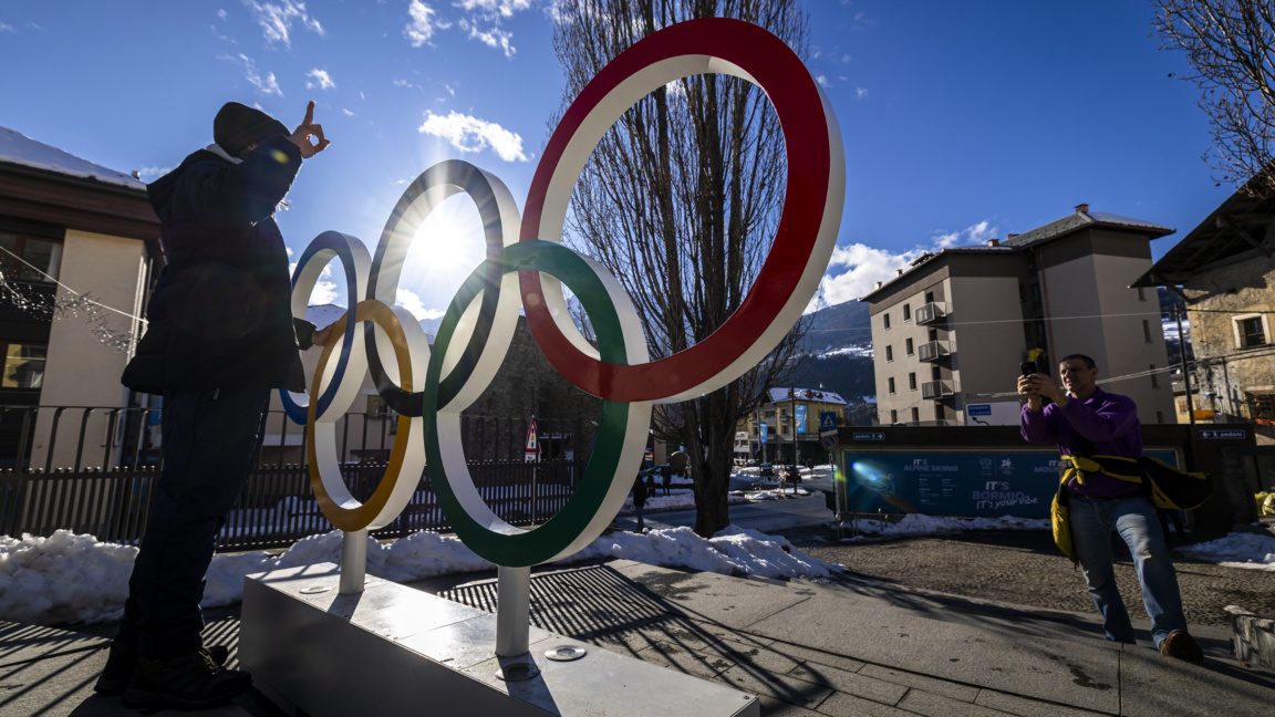 Весела Лечева и Илияна Йотова пристигнаха за откриването на игрите